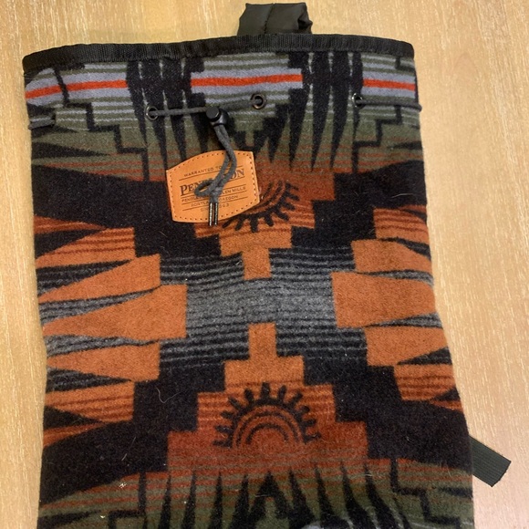 Pendleton Drag-string Bag - Picture 10 of 16